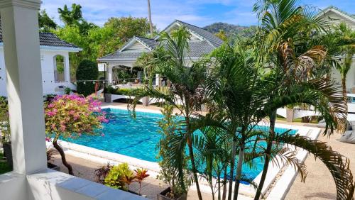Rawai Complejo | The Rai Resort