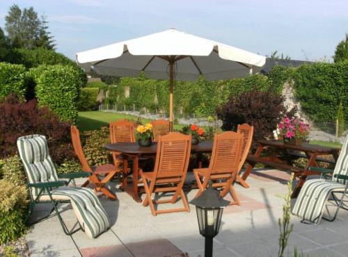 Moate Casa | The Railway Lodge - 4 Bedrooms Sleeps 11 Pets Ok