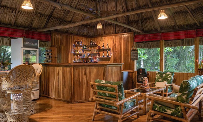 Belmopán Casa | Escapada romántica en la selva de la montaña Maya!