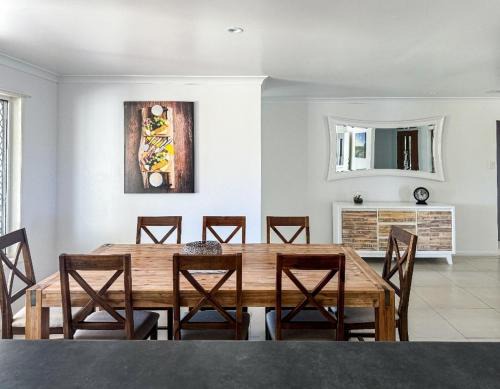 Mackay Casa | The Ranch 4brm,3bth,AC,Pool