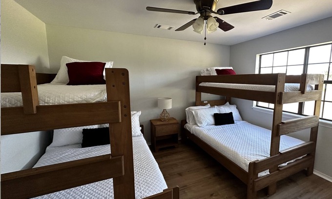Daisy Casa | The Ranch- a full house ready to retreat! Large family or groups welcome!