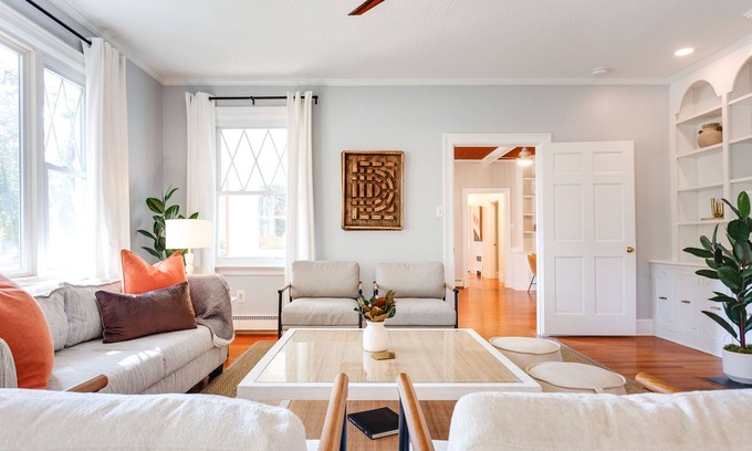 Northwest Raleigh Casa | The Ranch At Edwards Mill – 5 Bedrooms, Sleeps 14, Great for Families!
