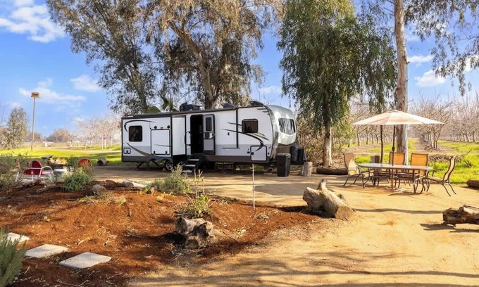 Visalia Casa | The Ranch Camper | Easy Camp Experience near Town!