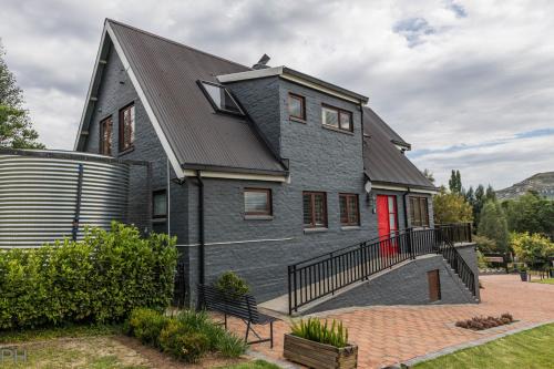 Clarens Casa | The Red Door