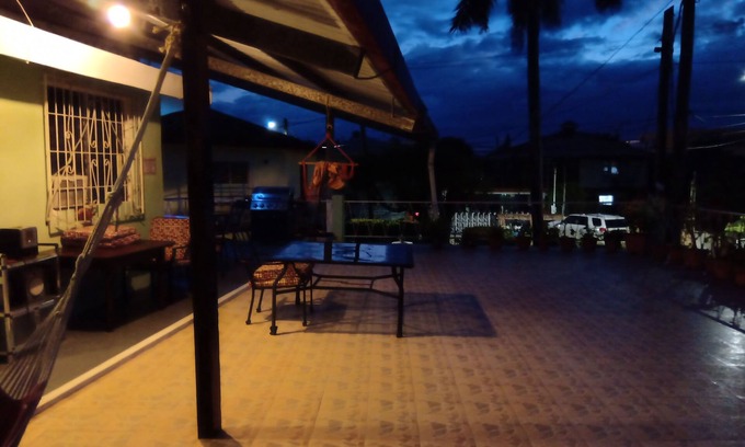 Bella Vista Casa | The Red Hut Inn