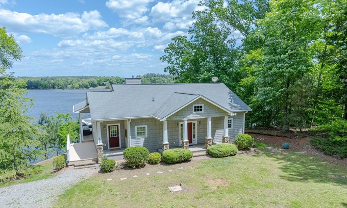 Wise Casa | The Remedy at Lake Gaston - Main Lake w/ Sunrise and Sunsets views - Sleeps 14