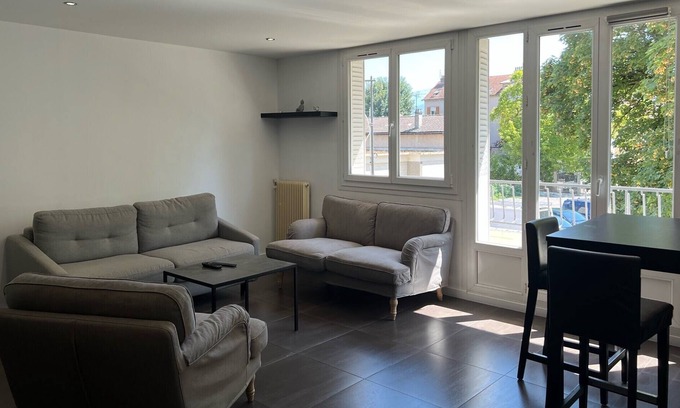 Saint-Martin-d'Heres Apartamento | The Republican soft touch 🪶 #DP