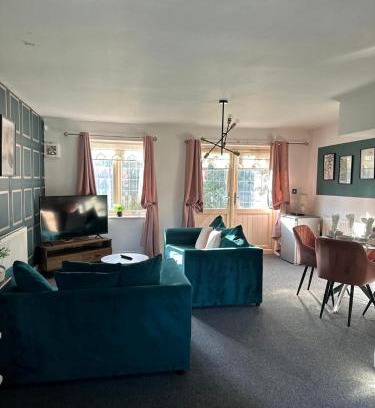 Liverpool Casa | The Residency 4 bed home in Liverpool free parking