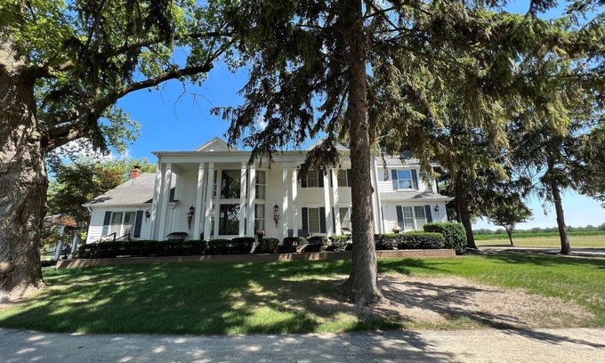 Frankenmuth Casa | The ResidenZ at Bavarian Inn - Historic Estate located in downtown Frankenmuth