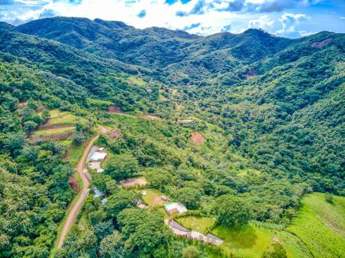 Sámara Villa | The Retreat at Blue Mountain Farms