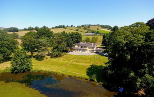 Pumpsaint Casa | The Retreat at Glanrannell Park House