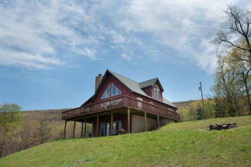 Berkeley Springs Casa | The Retreat at Upland Trail -Private 3BR