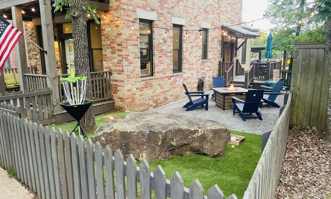 Eufaula Casa | The Retreat @ Carlton Landing, an Elegant Farmhouse located in a 5 star resort!!