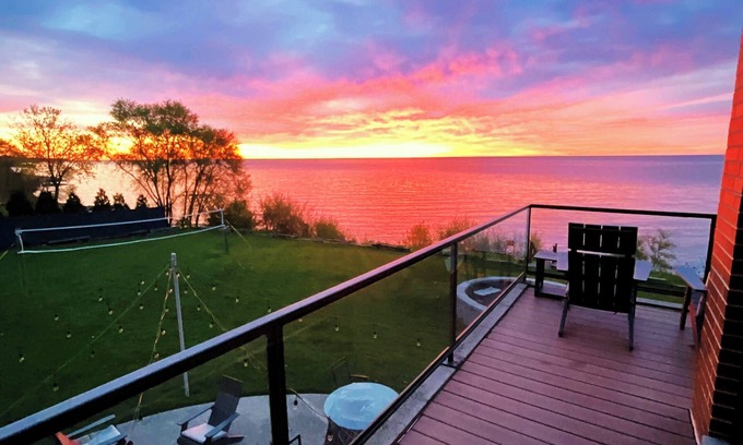 Racine Casa | Espectacular Kenosha Lake Michigan Waterfront Retreat para 12