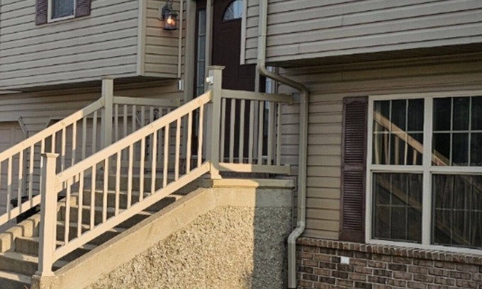 Waynesville Casa | The Revelation House! A family-sized, quiet home close to Fort Leonard Wood!
