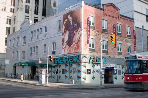 Downtown Toronto Hotel | The Rex Hotel Jazz & Blues Bar