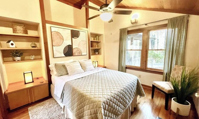 Jefferson Casa | The Rhododendron Retreat