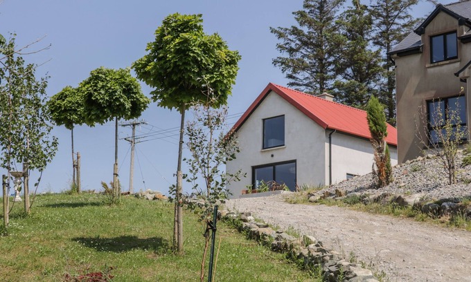 Glenties Cabaña | THE RING FORT LODGE, pet friendly in Glenties, County Donegal