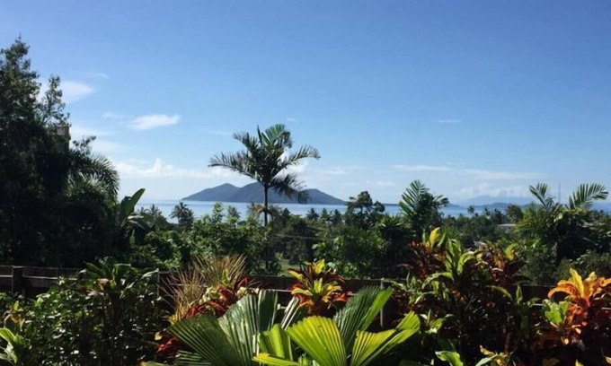 Mission Beach Casa | The Rise - Dunk Island views and ocean breeze