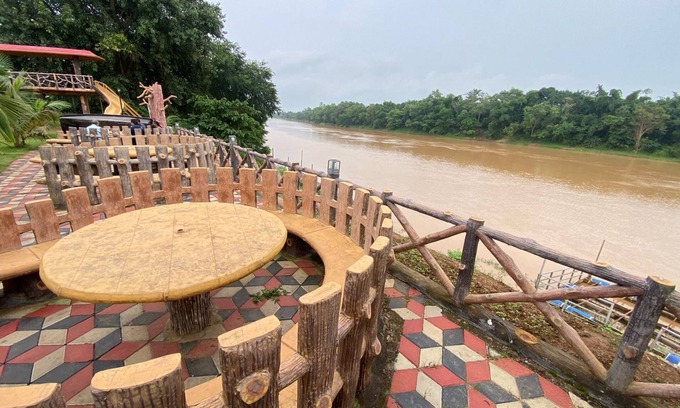 Bastar Complejo | The River Park Resort
