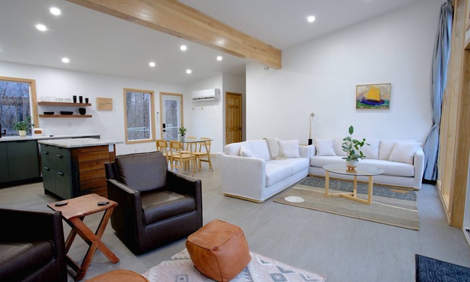 Jewell Casa | The River Retreat