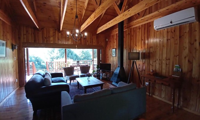 Ceres Chalet De Esquí | The River Siding