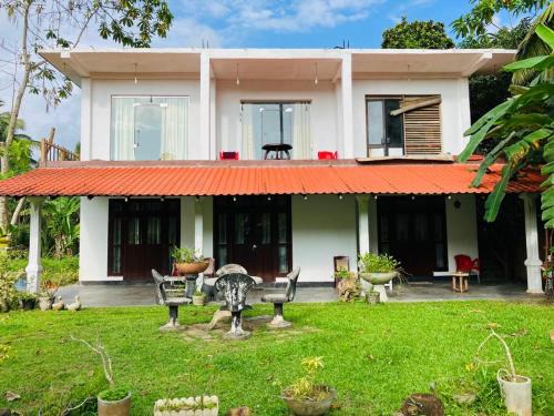 Welipitiya Casa | The River View Villa