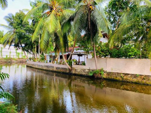 Talpe Casa | The River Villa