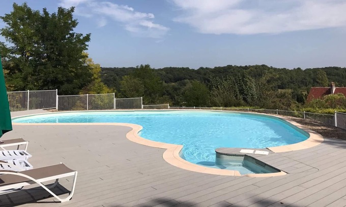 Montcaret Casa | La casa Esperit, Perigord con piscina en púrpura Perigord a 12 pers