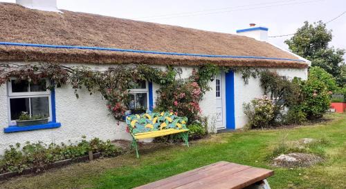 Lettermacaward Casa | The Rockhouse - Cosy stone built Thatch Cottage