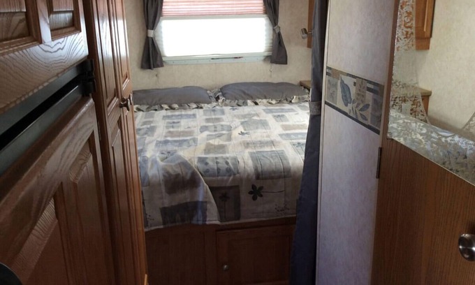 Cloyne Casa | The Rockwood - 26' RV/trailer