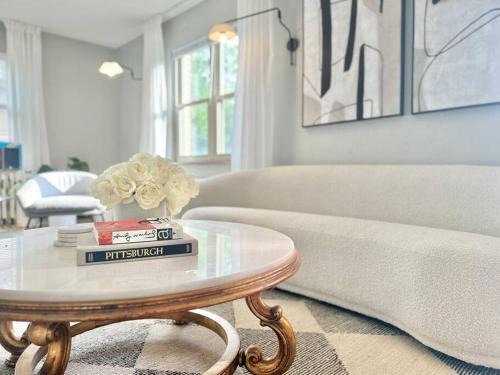 South Hills Casa | The Rogers at Mount Lebanon by Luxe PGH