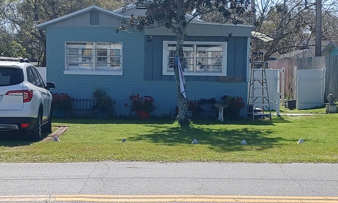 New Smyrna Beach Casa | The "Ronnac Cottage" of New Smyrna Beach. Pet friendly 2 BD min. to beach.