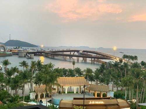 An Thoi Hotel | The Room Hotel - Starbucks
