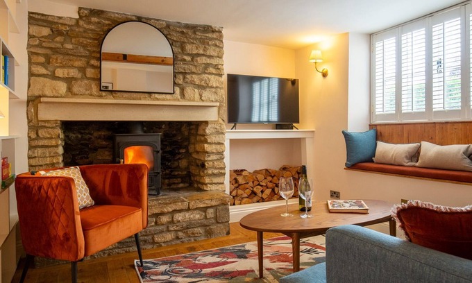 Coln St Aldwyns Cabaña | The Roost at Coln - Dog Friendly Romantic Retreat