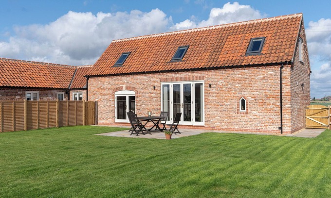 Frampton Casa | The Roost Barn Conversion in Rural Lincolnshire. Dog Friendly Accommodation!