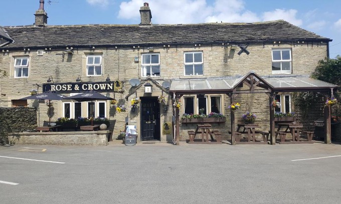 Thurstonland Hotel | The Rose and Crown