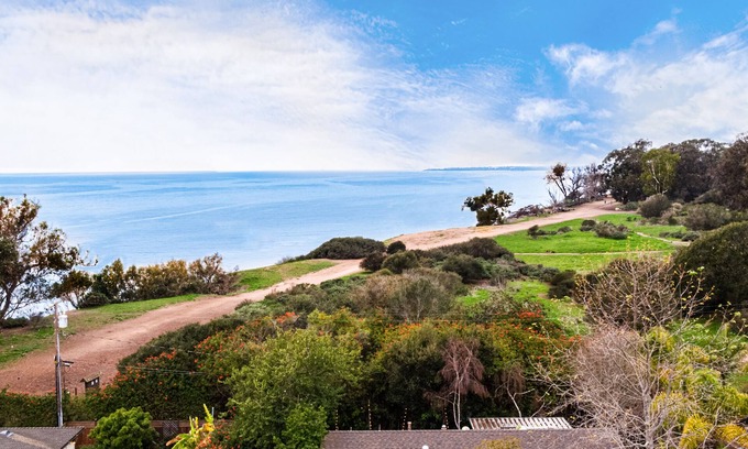 West Mesa Casa | The Rose Mar Four Bedroom Villa Near Ocean