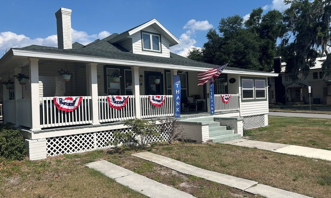 Umatilla Casa | 4 bedroom home sleeps 10