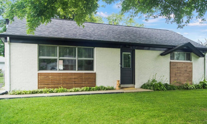 Greenfield Casa | The Rosie Roots - Cozy Pet Friendly House