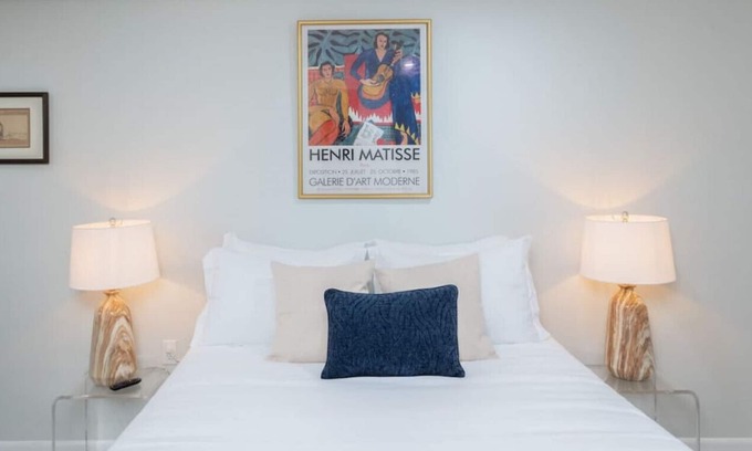 Old Mystic Apartamento | The Rossie Studio · Near Mystic, Casinos + USCGA