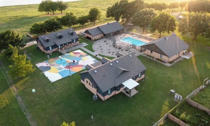 Grandview Casa | The Rove at L5 | wander and stay