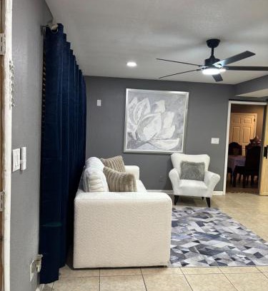 Westside Casa | The Royal Retreat 3 Br Getaway