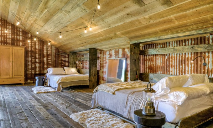 Round Top Casa | The Rustic Barn @ The NEST at Round Top 6mil to The Square