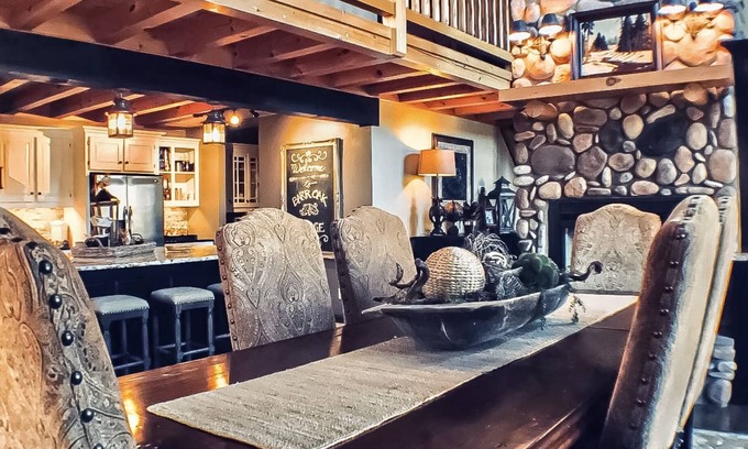 Bucyrus Casa | El Rústico Barr Oak Lodge Retreat es un lugar tranquilo para relajarse y rejuvenecer