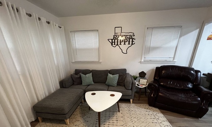 North by Northwest Casa | The Rustic Hippie 3 bed 2 bath near Tech and Medical District