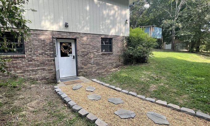 Ringgold Apartamento | The Rustic Secret, tiny apartment, Basement