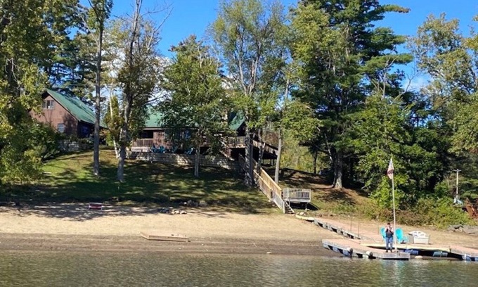Gloversville Casa | The Sacandaga Lakeside Escape - NEWLY RENOVATED 2024!