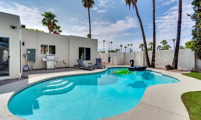 Raskin Estates Casa | 🌵The Saguaro Sanctuary! Relaxing Retreat with Heated Pool! 🌵With Casita!