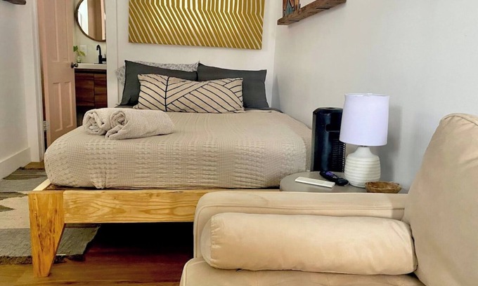 Blackshear-Prospect Hill Apartamento | The Salon . Tiny Living with Big Vibes . Walkable